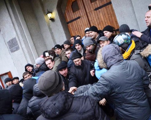 У Харкові провокатори штурмували храм УАПЦ (о)